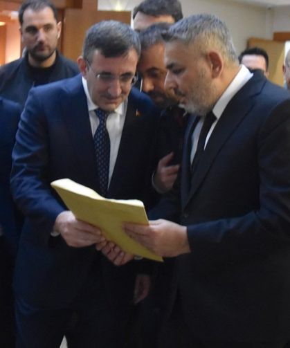 Başkan Sadıkoğlu, iş dünyasının sorunlarını Cumhurbaşkanı Yardımcısına sundu