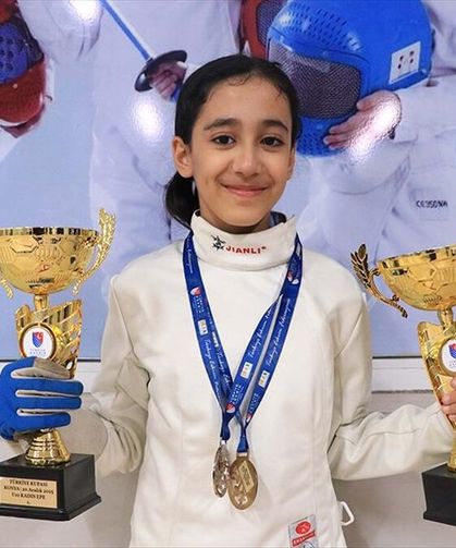 1,5 Yılda Zirveye Koştu: Küçük Eskrimcinin Başarısı Dikkat Çekti