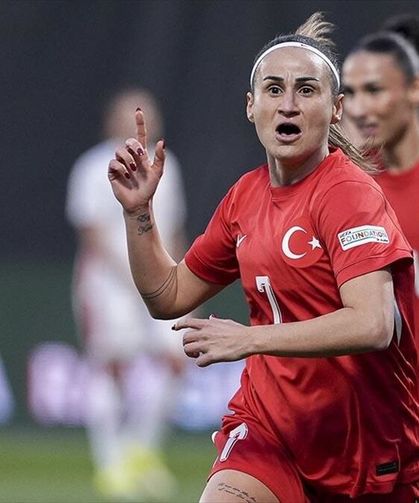 A Milli Kadın Futbol Takımı, Malta'yı 3-0 yendi