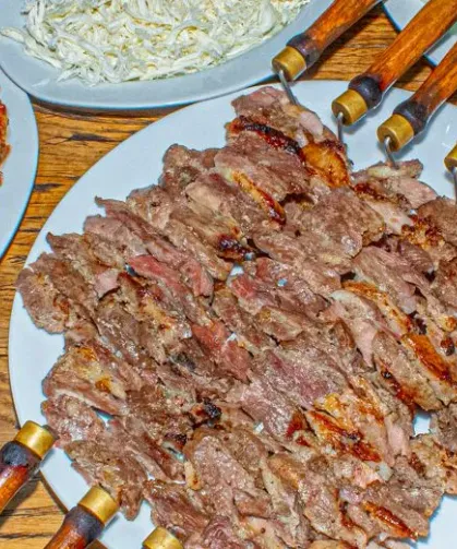 Evde Cağ Kebabı Deneyenler Bu Yöntemi Konuşuyor: İşte Kolay Tarif