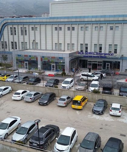 Vatandaşın Otopark Sorunu Bitti: 1000 Metrekarelik Alan Sil Baştan Yenilendi!