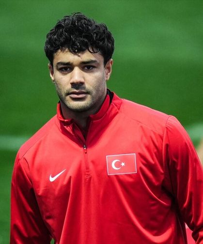 Hoffenheim, milli futbolcu Ozan Kabak'ın sözleşmesini uzattı