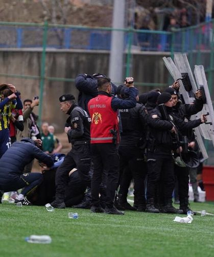Fenerbahçe Kadın Futbol Takımına Maçta Saldırı!
