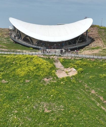 Yeşile bürünen Göbeklitepe havadan görüntülendi