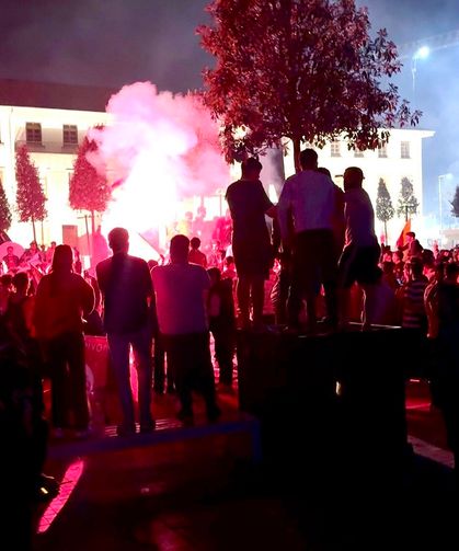 Malatya’da Şampiyonluk Gecesi! Sarı-Kırmızılı Taraftarlar Sokaklara Akın Etti
