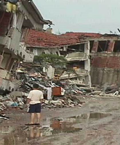Saat 03.02’de Her Şey Değişti! 17 Ağustos Depremi’nin Üzerinden 27 Yıl Geçti