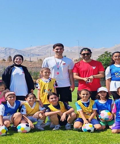 UEFA’dan Malatya’daki Minik Kızlara Büyük Destek! Futbolla İlk Kez Tanıştılar