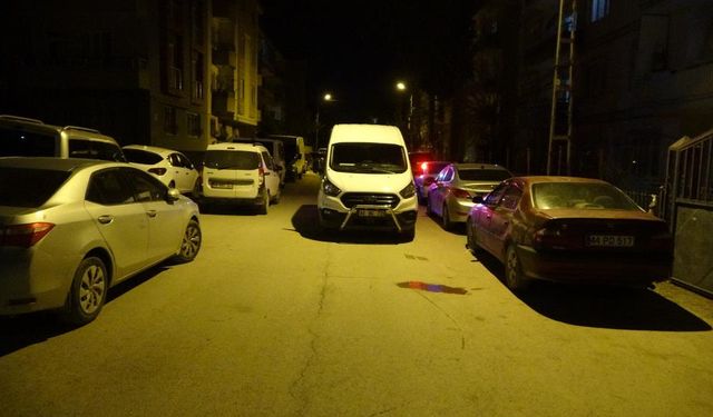 Malatya’da husumetlisinin evini kurşunladı