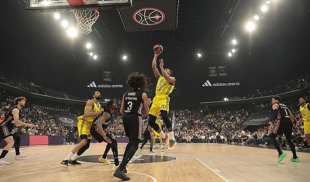Nefesler Tutuldu, Uzatmada Gülen Fenerbahçe Beko Dörtlü Finalde!