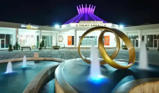Büyükşehir ‘yeter ki evlenin’ diyerek düşürdü