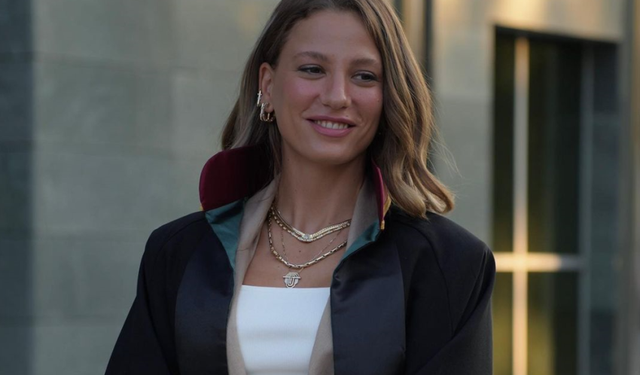 Serenay Sarıkaya Kimdir: Kaç Yaşında, Aslen Nereli, En Son Hangi Dizide Rol Aldı?