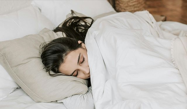 Uyurken sağlığınızı riske atmayın: Hangi pozisyon ne anlama geliyor?