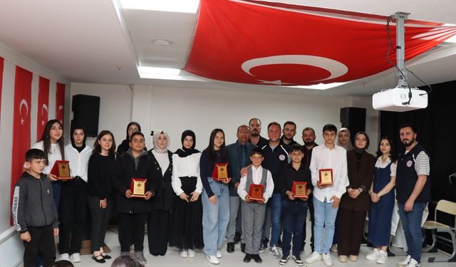 Birbirinden güzel sesler kıyasıya yarıştı