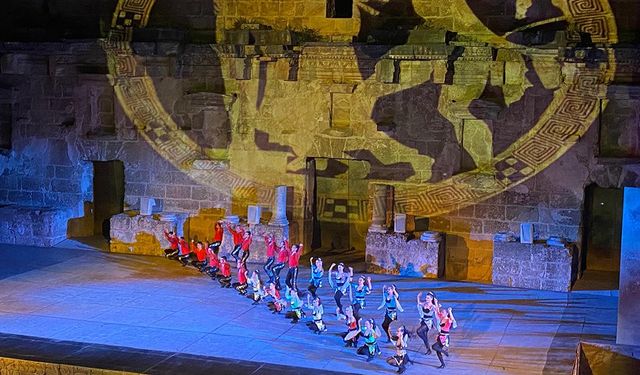 Aspendos'ta Tarih Canlandı, Anadolu Sahneye Taşındı