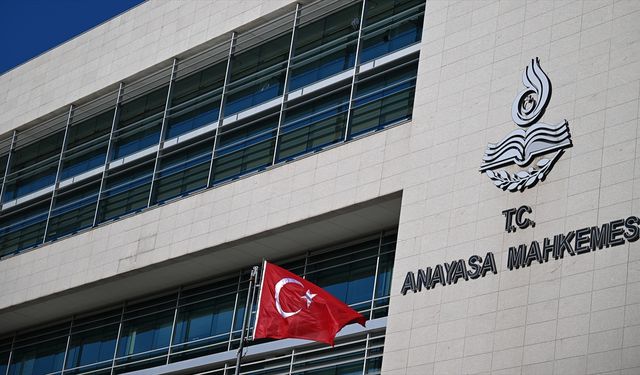 Avukatlara Verilen Kınama Cezası İptal Yolunda: Anayasa Mahkemesi’nden Kritik Karar