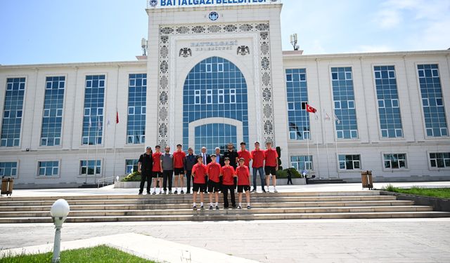 Battalgazi voleybolda Türkiye yarı finallerinde!