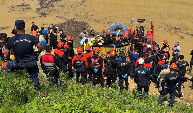 Kayıptı, göl kenarında hareketsiz halde bulundu!