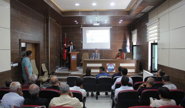 Elazığ'da akılcı ilaç kullanımı ve bitkisel ürünler toplantısı