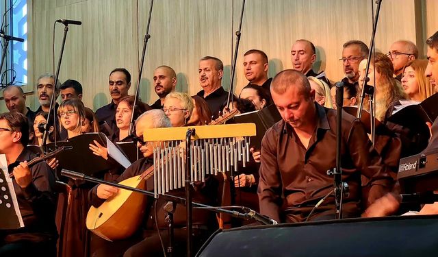 Türkü sevenlerden semah ve deyiş konseri