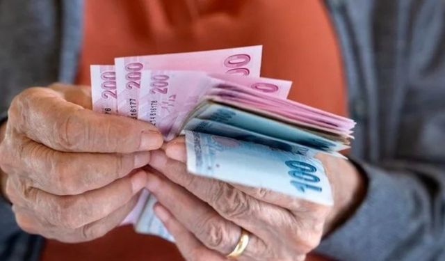 Asgari Ücret Açıklandı, Sıra Maaş Zamlarında: Memur ve Emekliyi Ne Bekliyor?