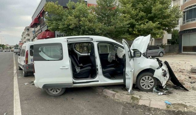 Elazığ’da zincirleme trafik kazası: 3 yaralı