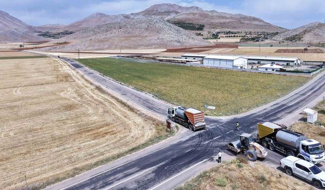 Elbistan yolları büyükşehir belediyesince yenileniyor