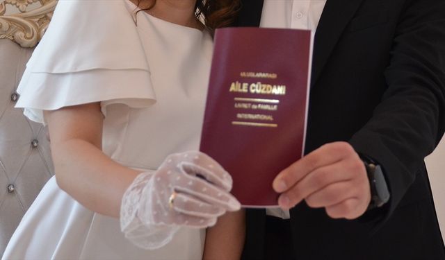 Evlenecek gençlere indirim desteği sağlayan firma sayısı artıyor