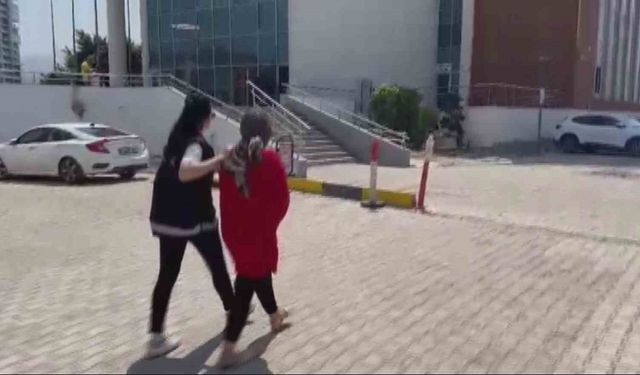 AVM’de 5 farklı mağazadan kıyafet ve ayakkabı çaldı