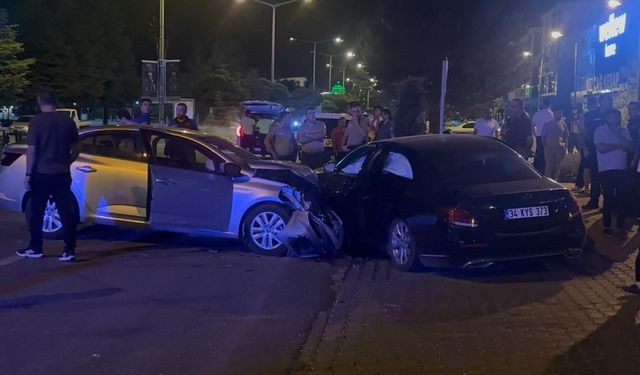 CHP Erzincan eski İl Başkanı kazada yaralandı