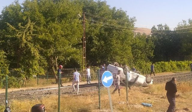 Elazığ’da otomobil takla attı: 1 yaralı