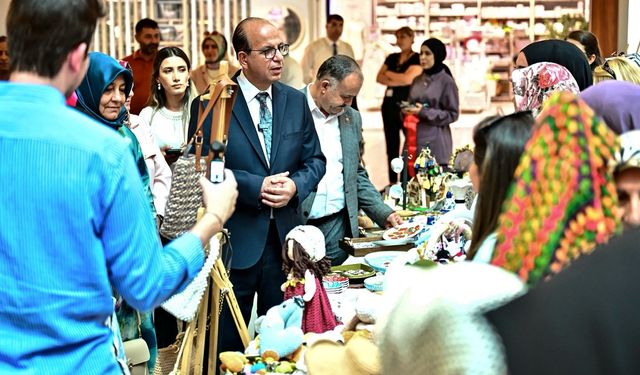 Yeşilyurt’un Yılsonu Sergisi Açıldı