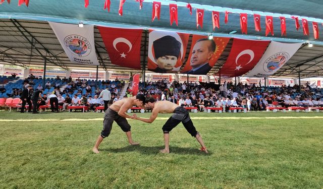 Karakucak Güreşleri'nde başpehlivan belli oldu