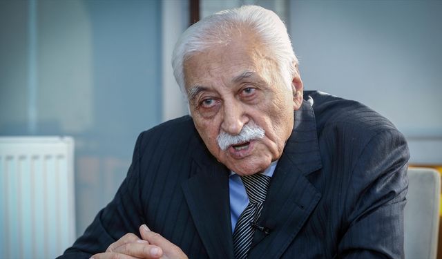 Şair ve yazar Yavuz Bülent Bakiler vefat etti