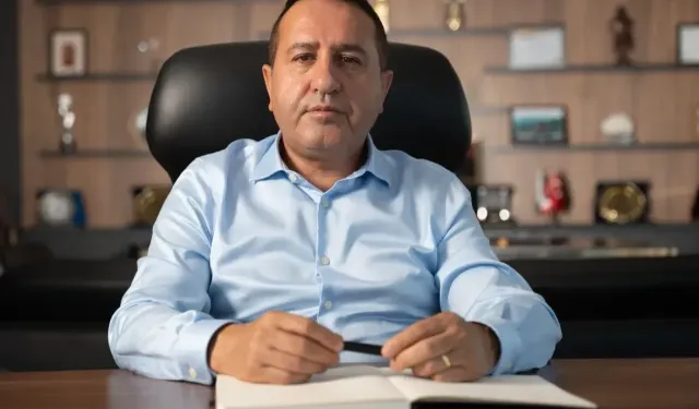 Türk iş insanına Kanada’dan Kral III. Charles nişanı