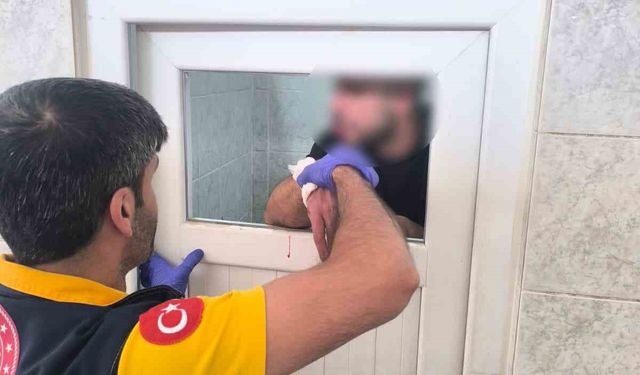 Cami Tuvaletinde Korku Dolu Anlar: Madde Etkisiyle Kendinden Geçti
