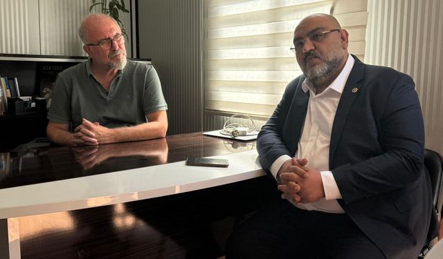 Malatya hâlâ enkazın altında: Esnaf konteynerde, çiftçi susuzlukla boğuşuyor