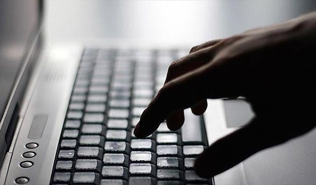 10 sosyal medya hesabına erişim engeli getirildi