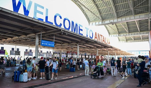 Antalya'da 15 milyona yaklaşıyor