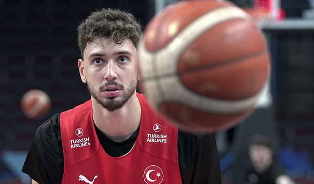 NBA'de all-star rütbesi alan Alperen Şengün, yüzük hedefiyle sezonu açıyor