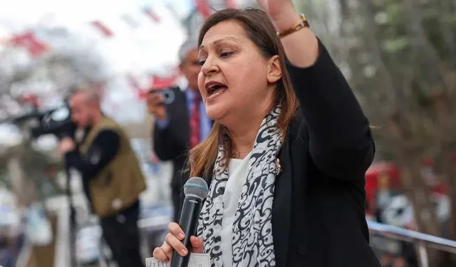 Burcu Köksal AK Parti'ye mi Geçiyor? Sosyal Medyadan Sert Yanıt Geldi