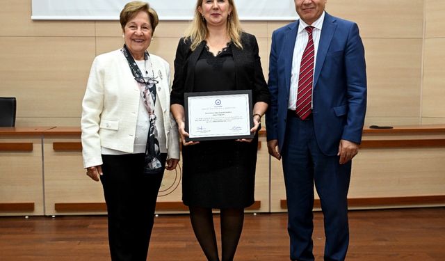 İnönü’ye tam akreditasyon belgesi