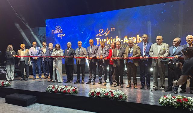 Türk-Arap Zirvesi’nde Türkiye’nin sağlık turizmi dikkat çekti