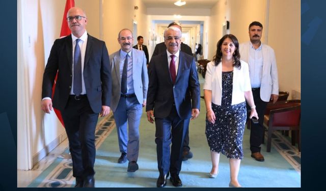 TBMM Heyeti İmralı’ya Gitti: Öcalan’la Görüşme Resmen Doğrulandı