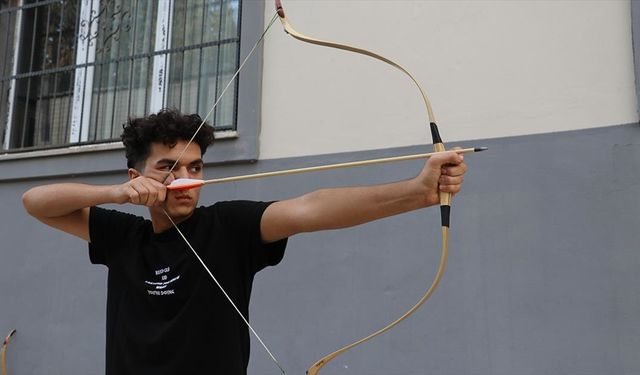 Dizilerden görüp merak saldığı okçulukta Türkiye rekoru kırdı