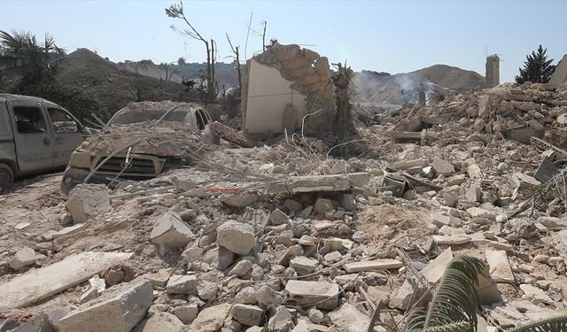 İsrail ordusu, Lübnan'ın güneyinde çok sayıda binayı yıktı
