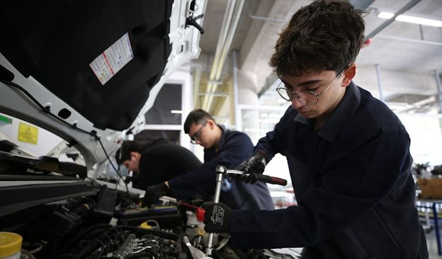 Meslek liseleri geçen yıl 7,1 milyar lira gelir elde etti