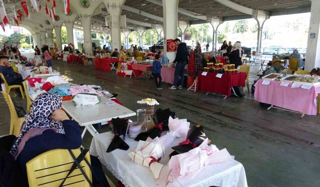 Bu çarşıda sadece kadınların el emekleri satılıyor