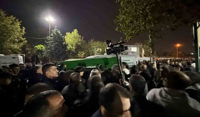 Diyarbakır’da viyadük inşaatı kazasında hayatını kaybeden 4 kişi defnedildi