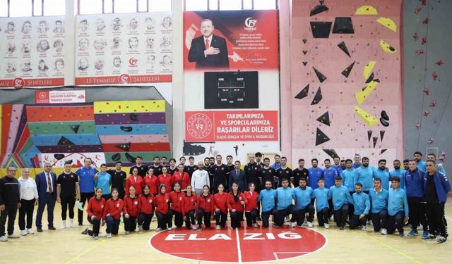 Elazığ Hentbolunda gurur! 14 sporcumuz Süper Lig ve Milli Takım yolunda