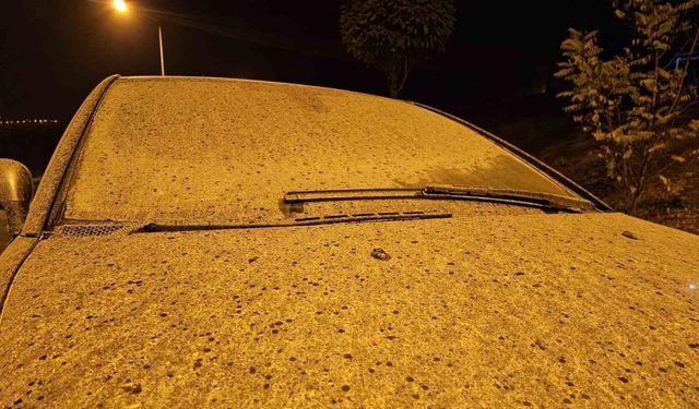 Elazığ’da toz taşınımı yağışla birleşti, adeta çamur yağdı